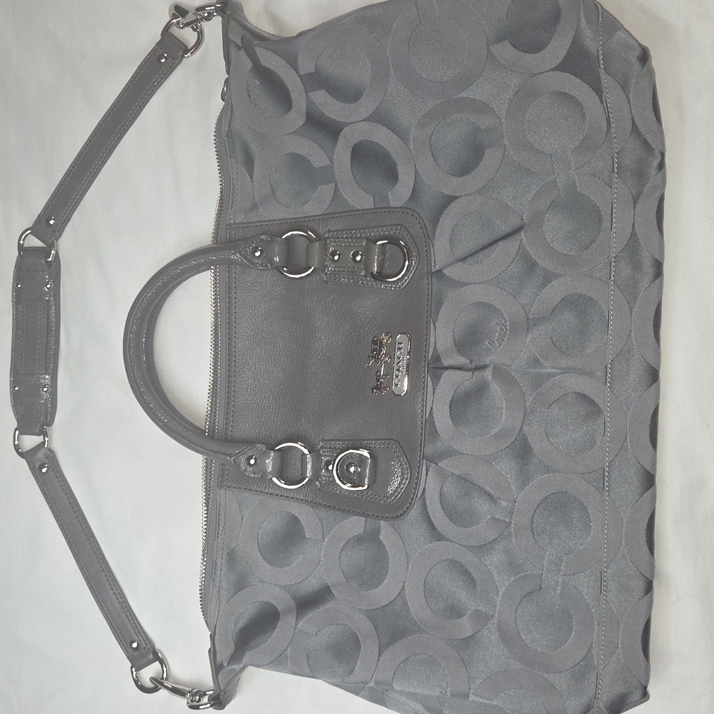 COACH SABRINA MADISON Charcoal Gray Lavender Lilac Satchel Purse Op-Art Fabric